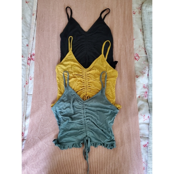 3 Crop Tops - Picture 1 of 3